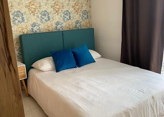 Zenith Apartment A20